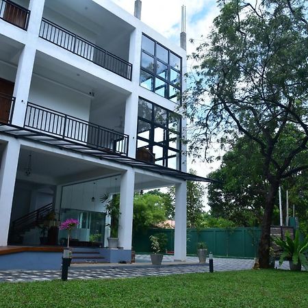 Eden Grand Hotel Dambulla Exterior photo