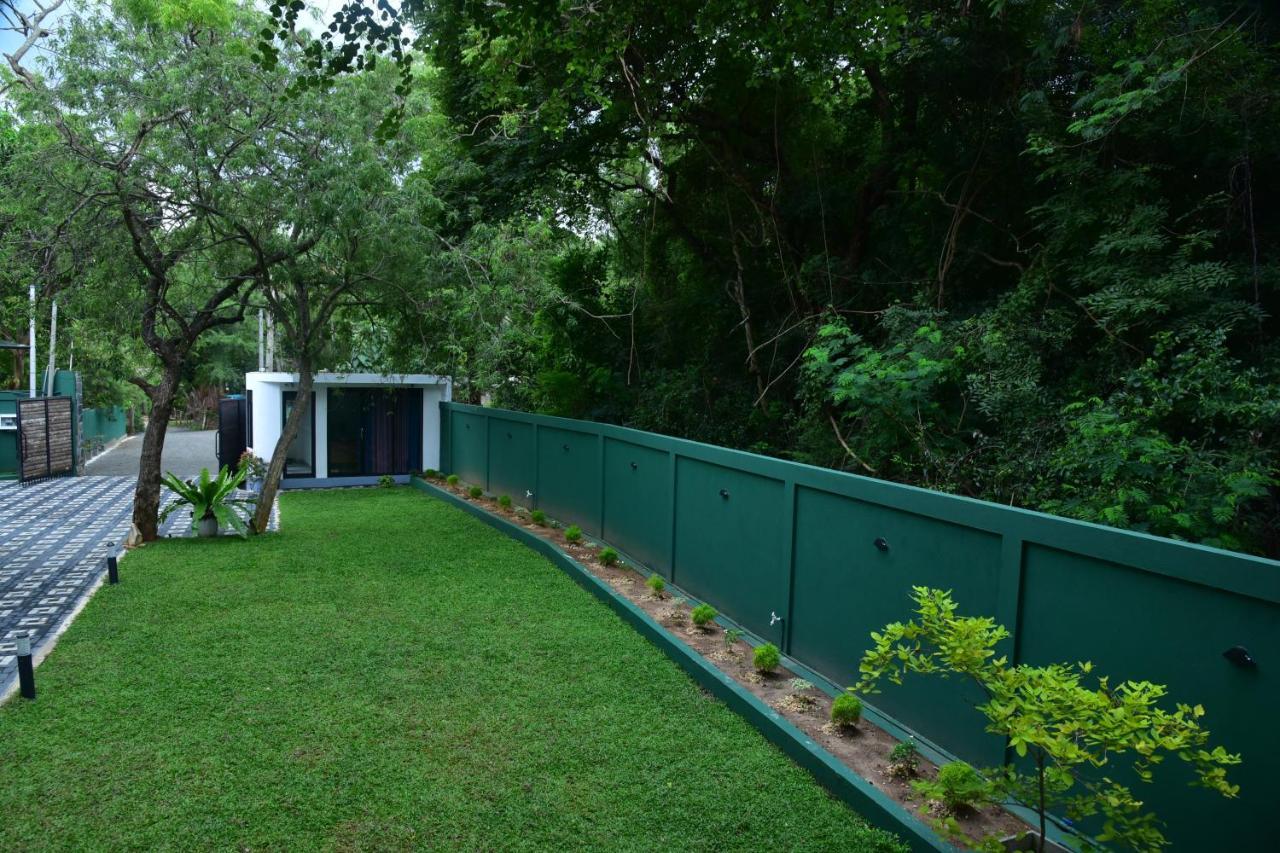 Eden Grand Hotel Dambulla Exterior photo