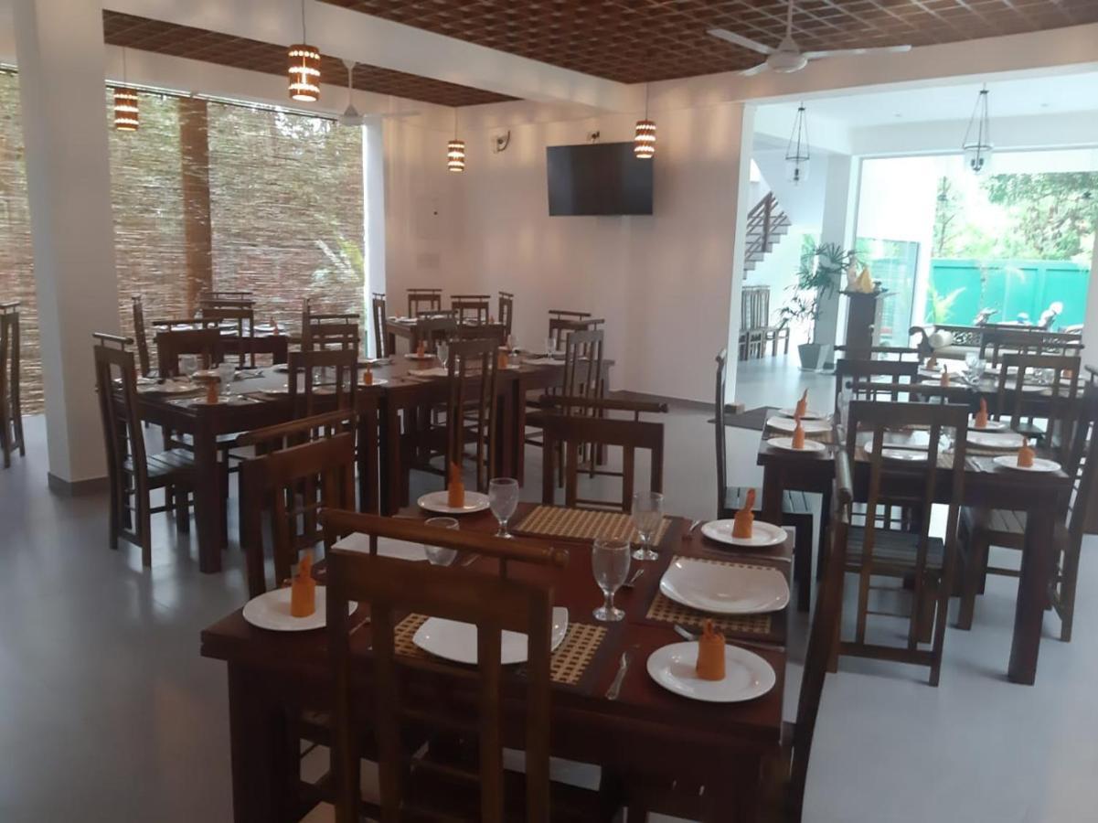 Eden Grand Hotel Dambulla Exterior photo