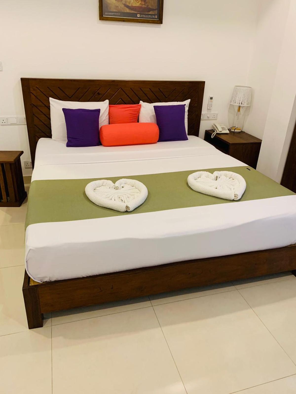 Eden Grand Hotel Dambulla Exterior photo