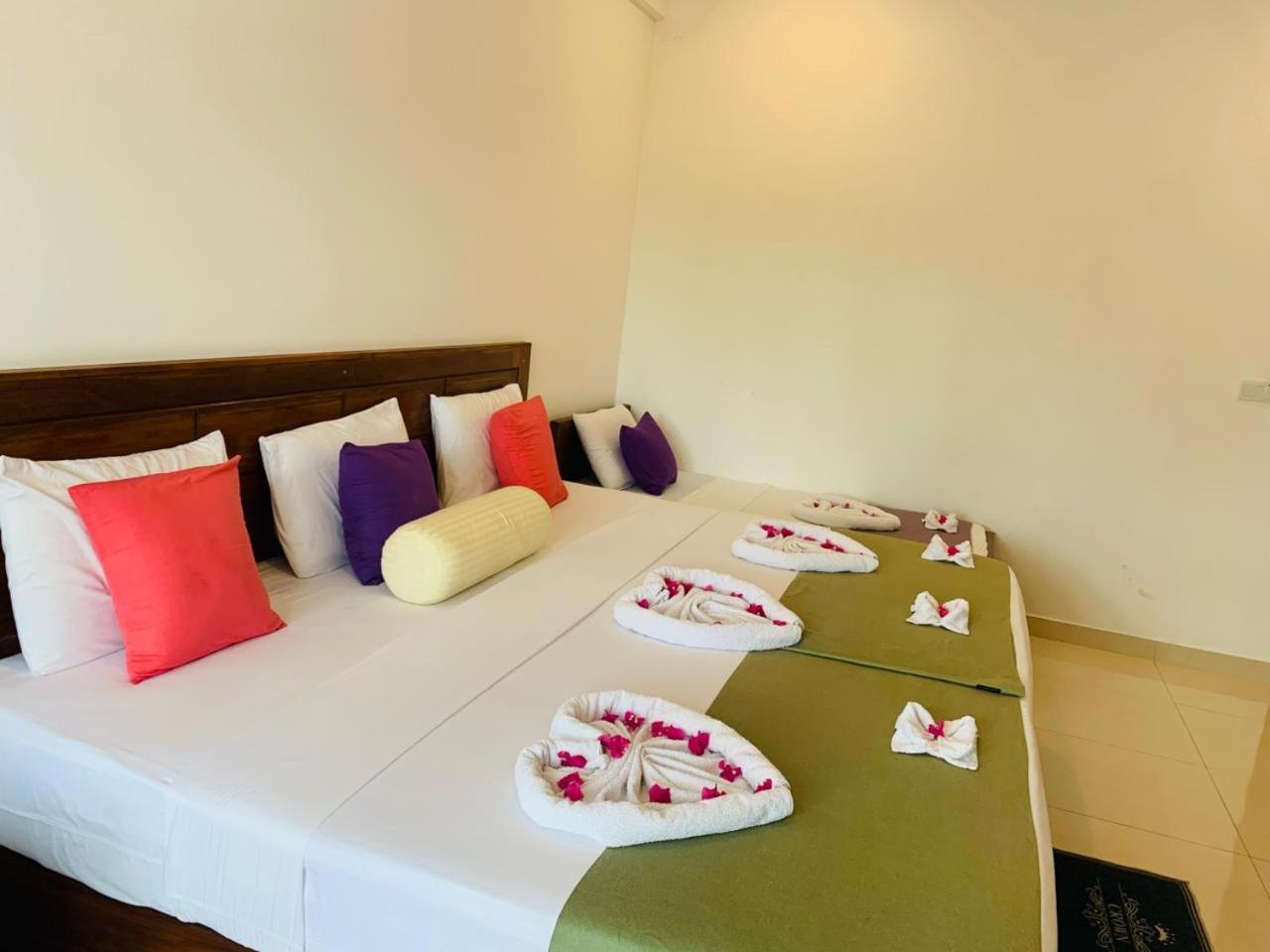 Eden Grand Hotel Dambulla Exterior photo