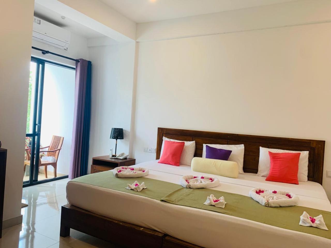 Eden Grand Hotel Dambulla Exterior photo